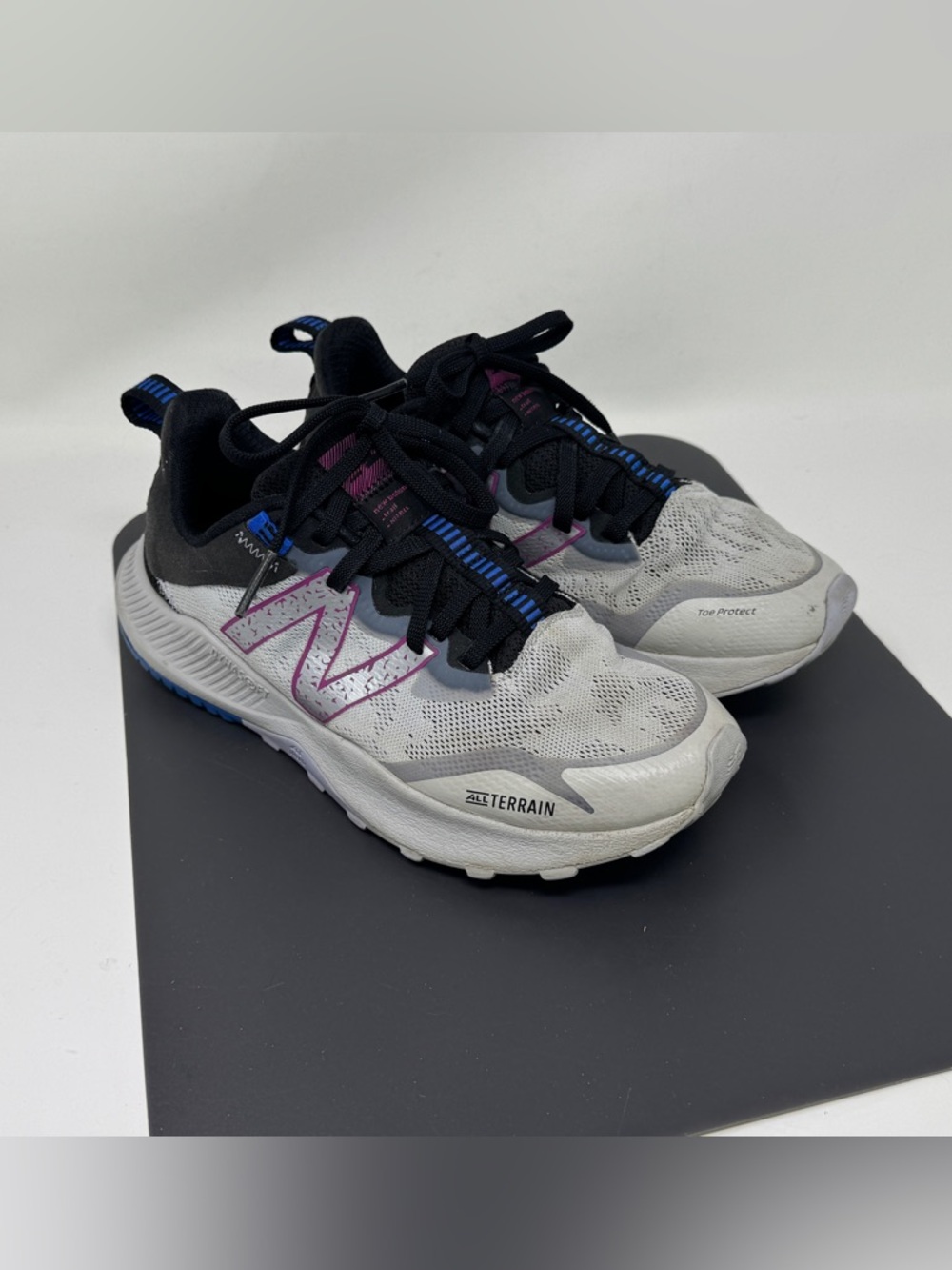 New Balance Nitrel V4 Trail Running All Terrain Shoes Womens Size 7.5 WTNTRLG4